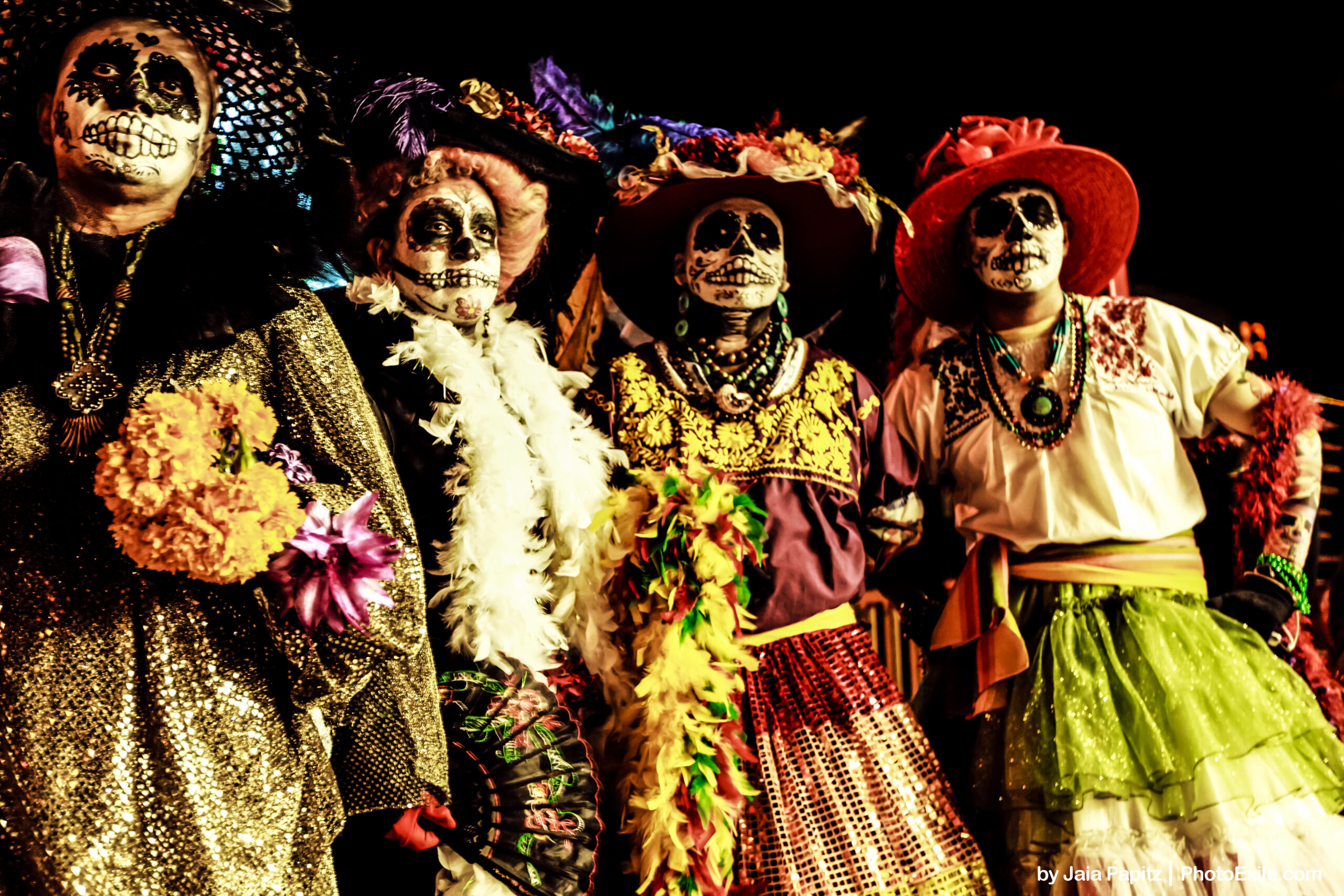 Dias-de-los-muertos — Characters on the go series, photograph by Jaia Papitz